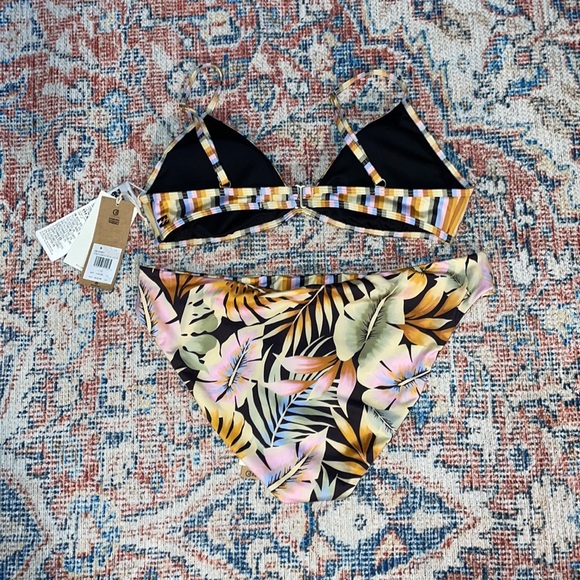 Billabong Postcards From Paradise Charlie Top Lowrider Reversible Bottoms L NWT - Picture 5 of 7